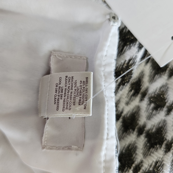 NWT Super Cute Dressy Skirt with gold thread, size 8 - Picture 5 of 5